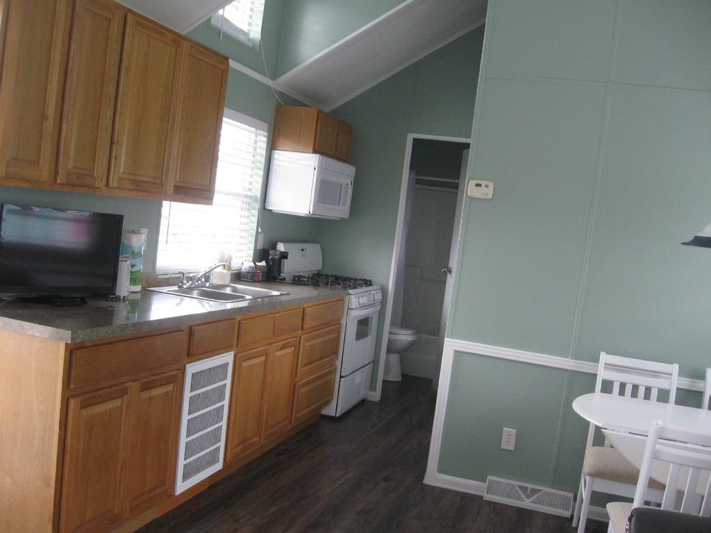 Tropical Palms Premium Two-Bedroom Loft Cottage 77 Orlando Exteriör bild